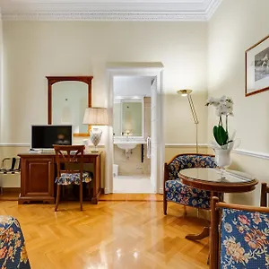 *** Hotel Cellini Italy